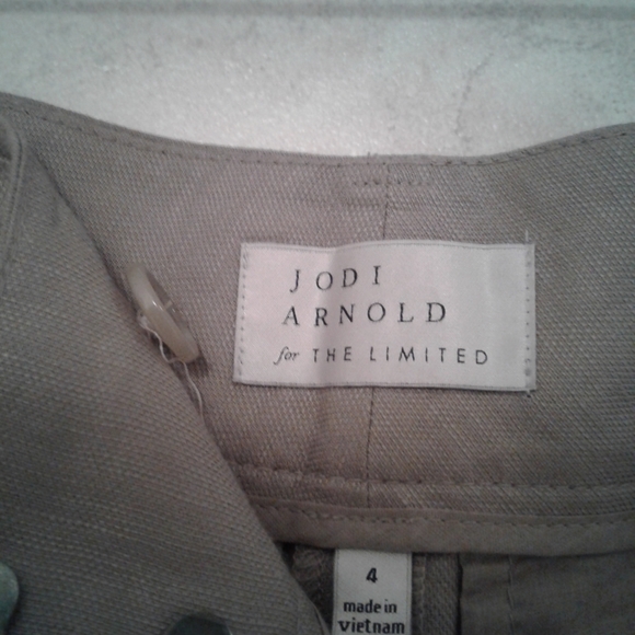 The Limited Linen Blend Utility Shorts - Picture 6 of 7